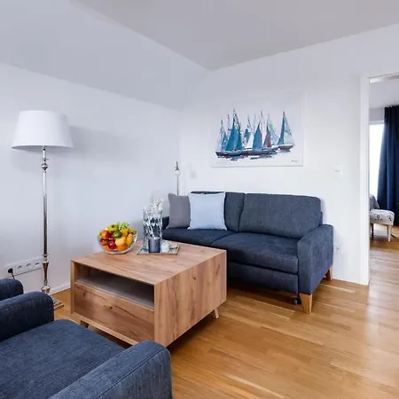Sail Away Apartment *